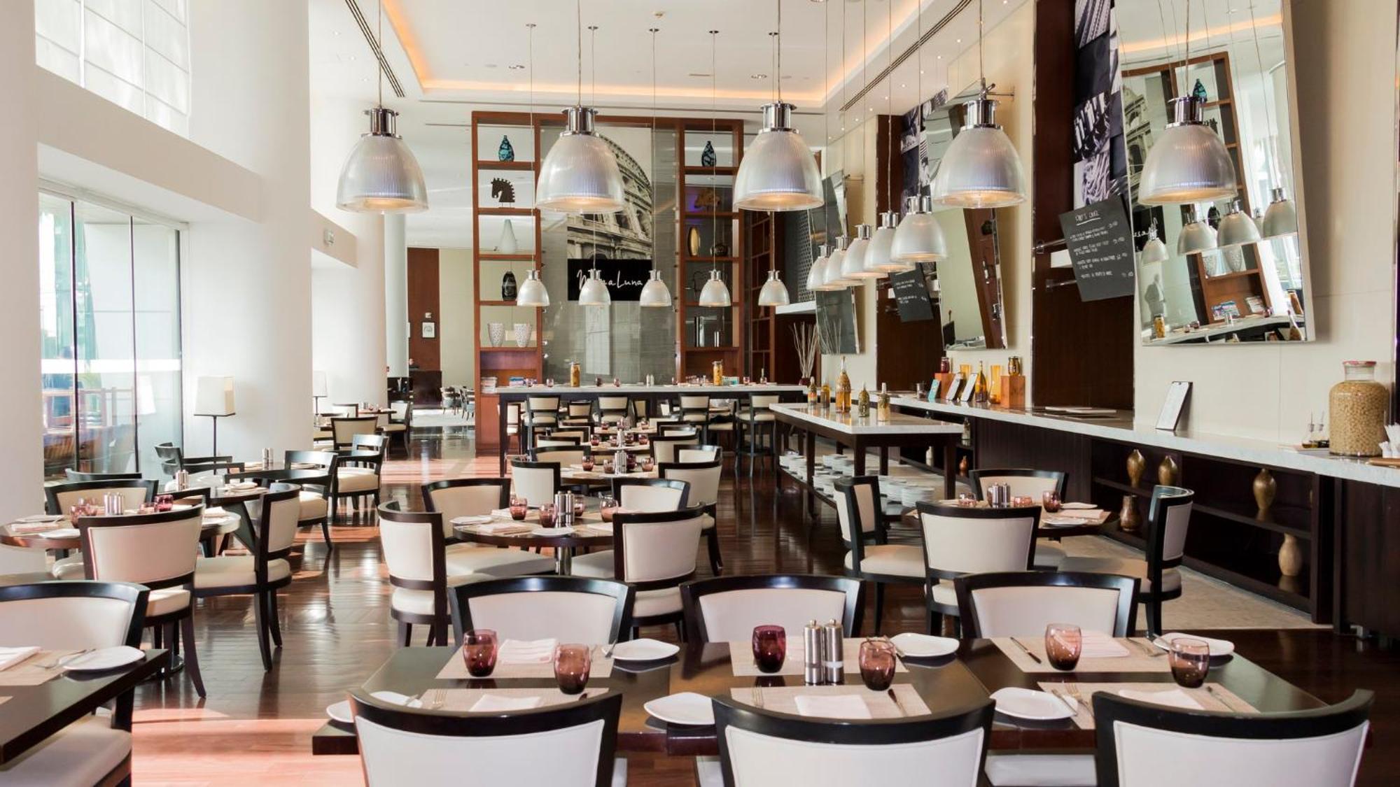 Intercontinental Residence Suites Dubai Festival City By Ihg Екстер'єр фото The interior of the restaurant