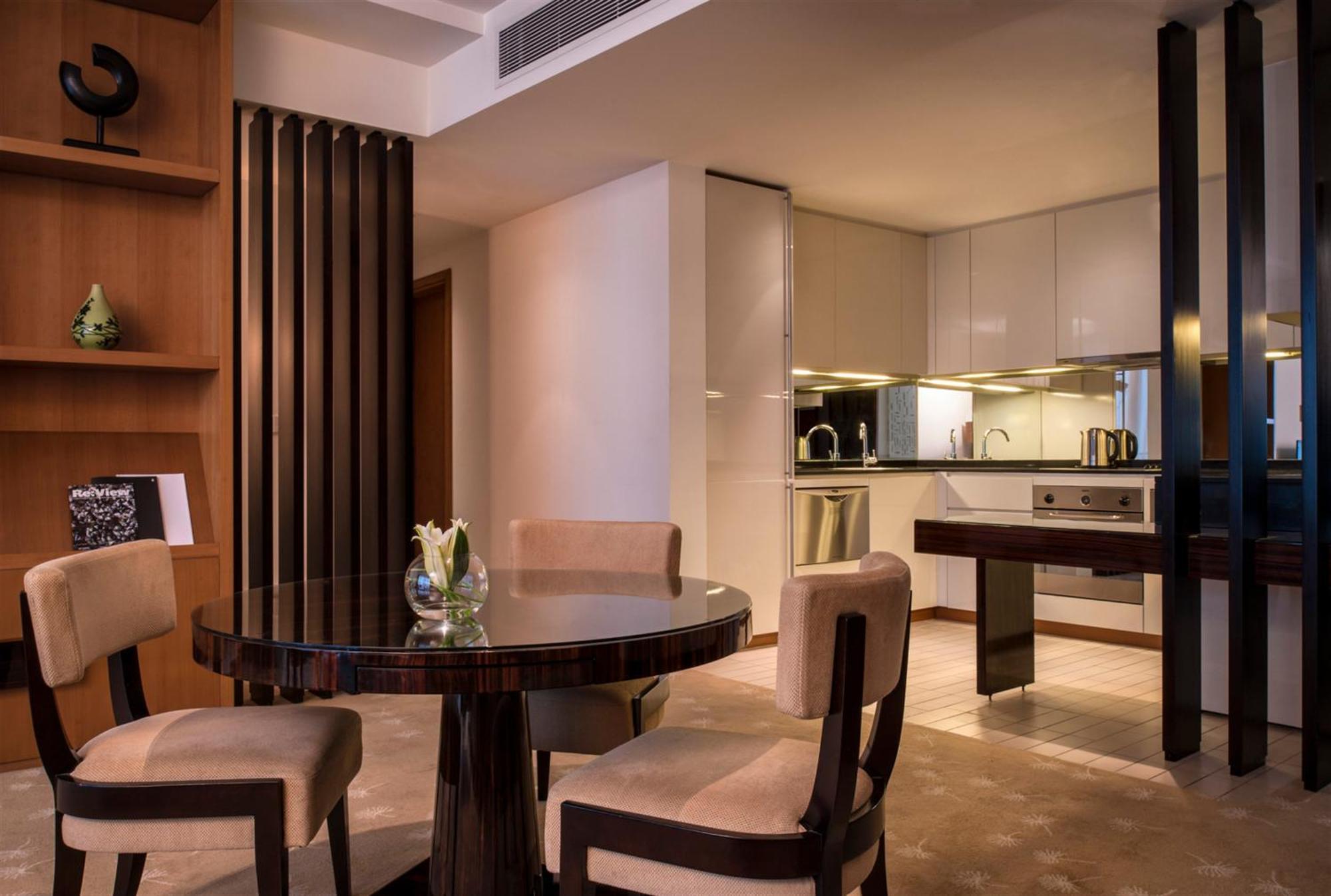 Intercontinental Residence Suites Dubai Festival City By Ihg Екстер'єр фото A suite at the hotel