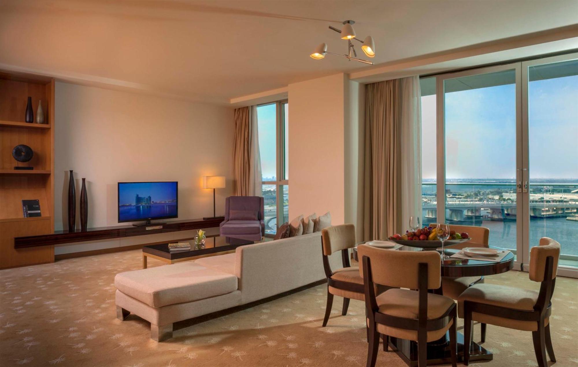 Intercontinental Residence Suites Dubai Festival City By Ihg Екстер'єр фото A suite at the hotel